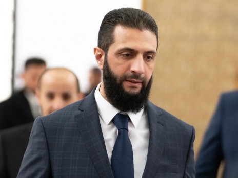 الشرع: الحوار والدبلوماسية هما السبيل لحل النزاعات وتعزيز السلام والاستقرار في المنطقة والعالم ويجب احترام وحدة سوريا الشرع: الحوار والدبلوماسية هما السبيل لحل النزاعات وتعزيز السلام والاستقرار في المنطقة والعالم ويجب احترام وحدة سوريا