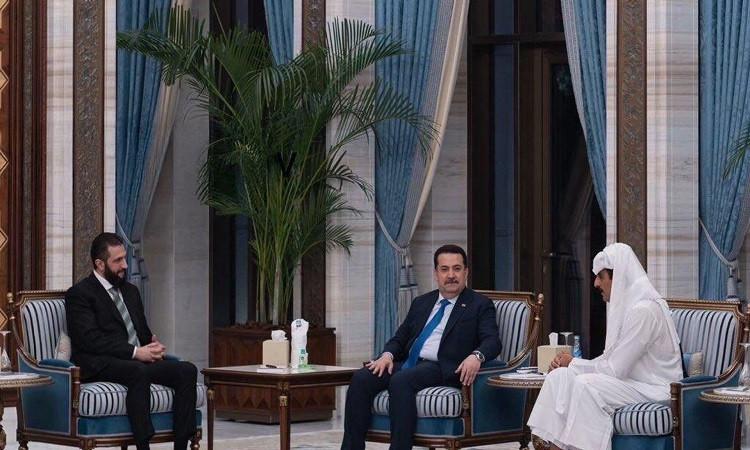 الشرع والسوداني يؤكدان ضرورة احترام سيادة العراق وسوريا الشرع والسوداني يؤكدان ضرورة احترام سيادة العراق وسوريا