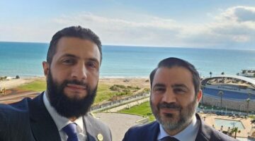 الشرع والشيباني في “صورة سيلفي”.. وزوجة الانتقالي بلقطة “مع أمينة”