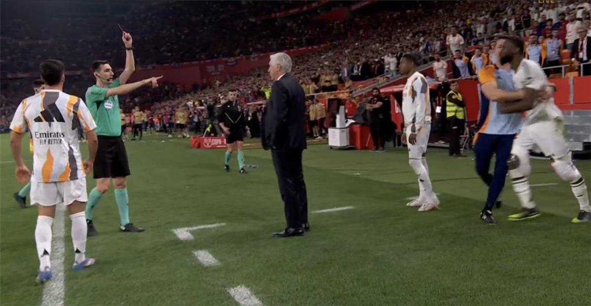 العقوبات المتوقعة لـ ثلاثي ريال مدريد وموقفهم من الكلاسيكو أمام برشلونة العقوبات المتوقعة لـ ثلاثي ريال مدريد وموقفهم من الكلاسيكو أمام برشلونة