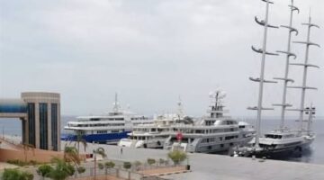 العمليات البحرية البريطانية تعلن نجاة سفينة من عملية مطاردة بالقرب من عدن