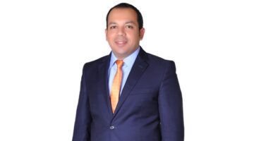 الغطرسة الامريكية وتبعاتها على الاقتصاد العالمي و المحلي