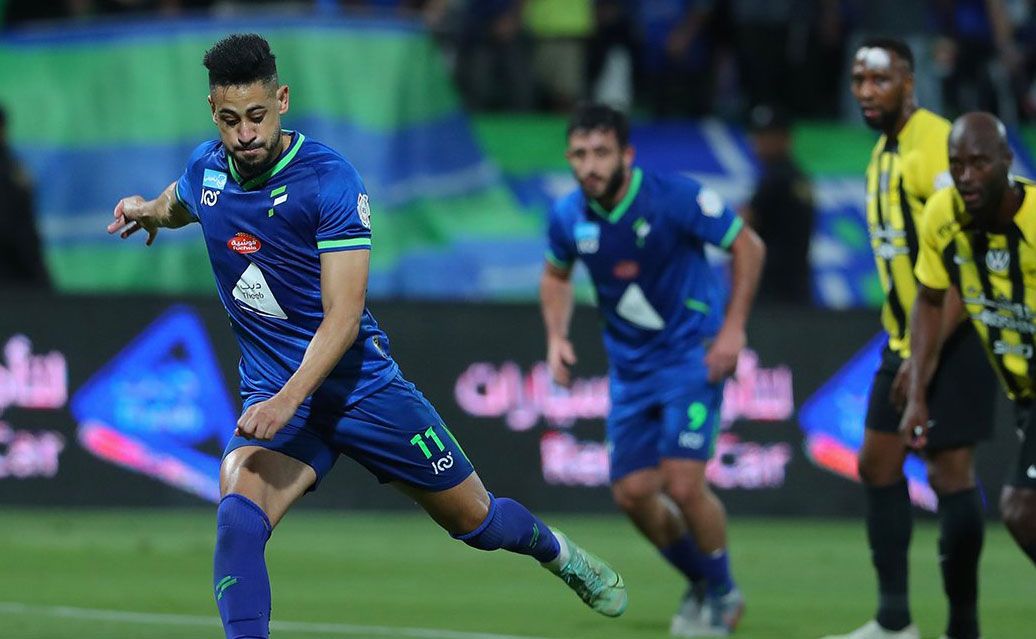 الفتح يتخلص من عقدة اتحاد جدة الفتح يتخلص من عقدة اتحاد جدة