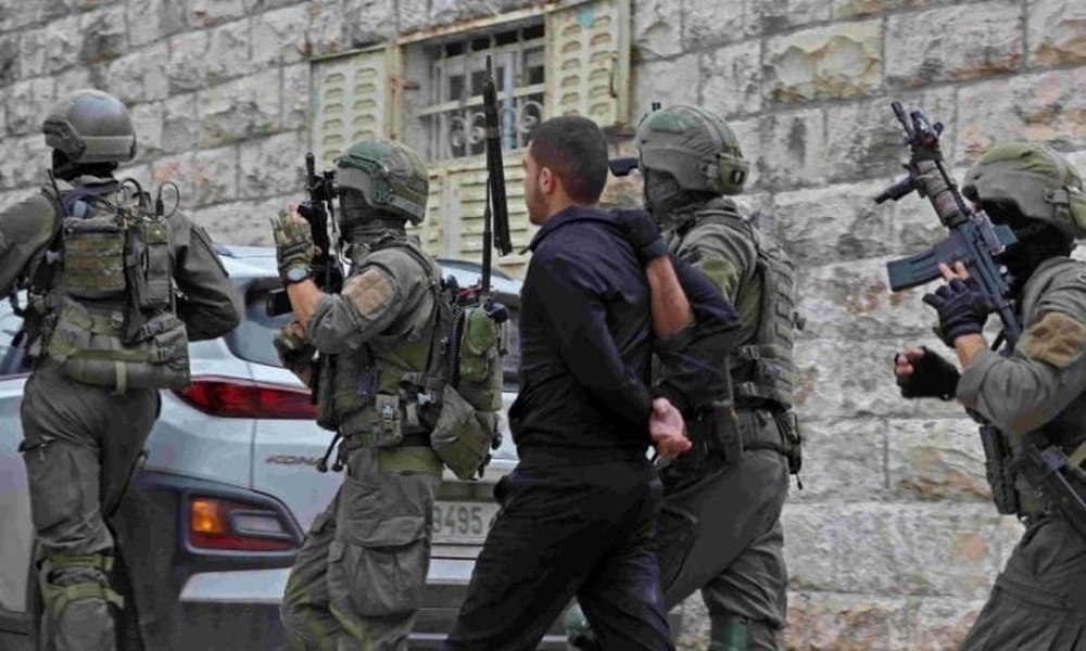 القوات الإسرائيلية تعتقل 22 فلسطينيًّا من الضفة الغربية القوات الإسرائيلية تعتقل 22 فلسطينيًّا من الضفة الغربية