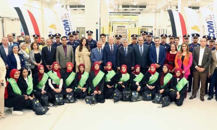 القوات المسلحة تنظم زيارة لإعلاميين وطلبة لمصنع منتجات البلازما