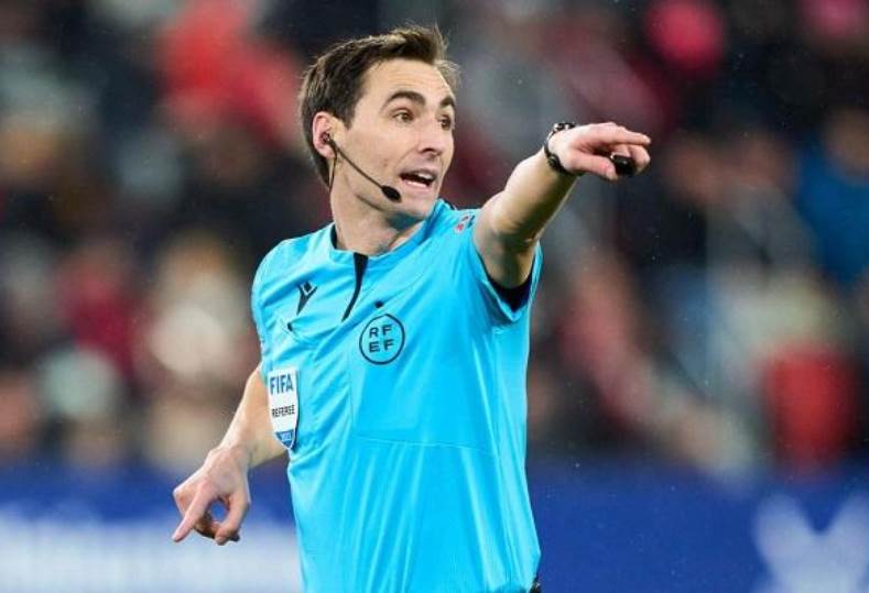 الكشف عن حكم نهائي كأس ملك إسبانيا بين ريال مدريد وبرشلونة.. فأل سئ للميرنجي الكشف عن حكم نهائي كأس ملك إسبانيا بين ريال مدريد وبرشلونة.. فأل سئ للميرنجي