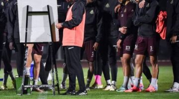 الكلاسيكو يحسم مصير مدرب الجيش الملكي