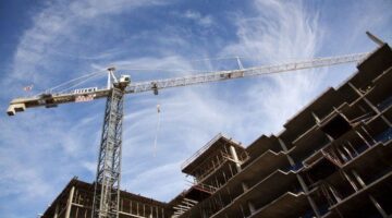 المجموعة المتكاملة للأعمال الهندسية توقع عقدا مع ZTE مصر للاتصالات لتنفيذ مشروع شبكات الألياف الضوئية
