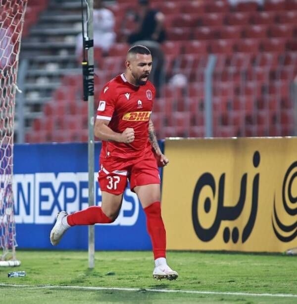 المحرق يقسو على البحرين بثلاثية.. ويعزز الصدارة المحرق يقسو على البحرين بثلاثية.. ويعزز الصدارة