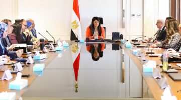 “المشاط” تُوجه بالبدء في إعداد خطة التنمية الاقتصادية متوسطة المدى