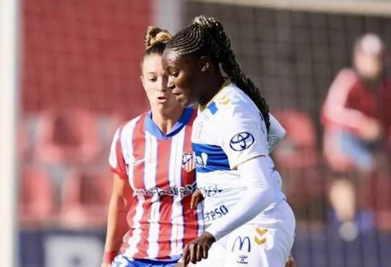 المغربية سكينة أوزراوي تشارك في هزيمة تينيريفي أمام أتلتيكو مدريد المغربية سكينة أوزراوي تشارك في هزيمة تينيريفي أمام أتلتيكو مدريد
