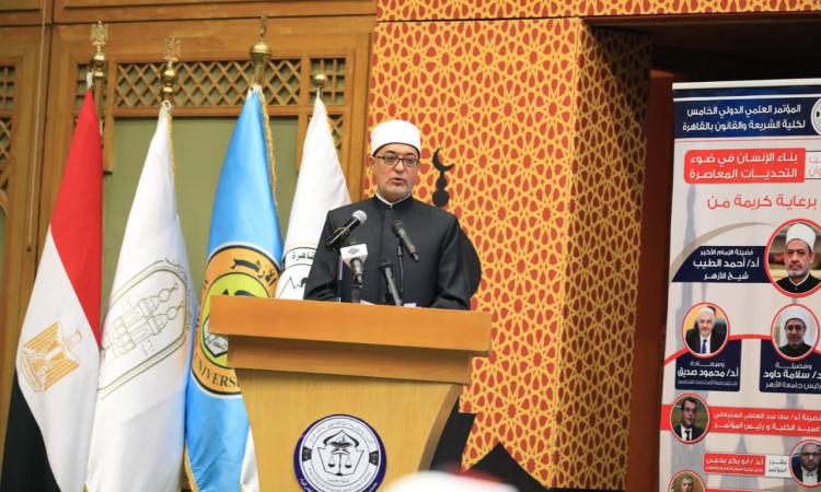 المفتي:بناء الإنسان فريضة شرعية وضرورة حضارية تفرضها متغيرات الزمان والمكان المفتي:بناء الإنسان فريضة شرعية وضرورة حضارية تفرضها متغيرات الزمان والمكان