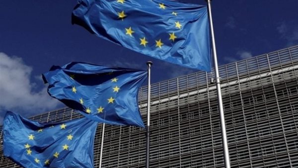 المفوضية الأوروبية ترحب باتفاق جديد لتحقيق "صفر انبعاثات" في قطاع الشحن العالمي بحلول 2050 المفوضية الأوروبية ترحب باتفاق جديد لتحقيق "صفر انبعاثات" في قطاع الشحن العالمي بحلول 2050