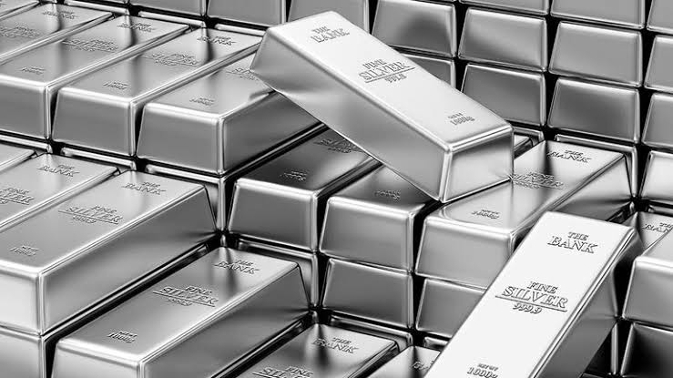 الملاذ الآمن: ارتفاع أسعار الفضة بالأسواق المحلية 4.3% بتعاملات الأسبوع الماضي الملاذ الآمن: ارتفاع أسعار الفضة بالأسواق المحلية 4.3% بتعاملات الأسبوع الماضي