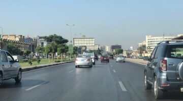 النشرة المرورية.. سيولة وانتظام بالحركة بمعظم محاور القاهرة والجيزة