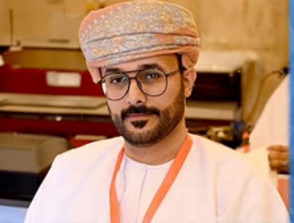 النصر العماني يكشف موقفه من المعشني والشحري النصر العماني يكشف موقفه من المعشني والشحري