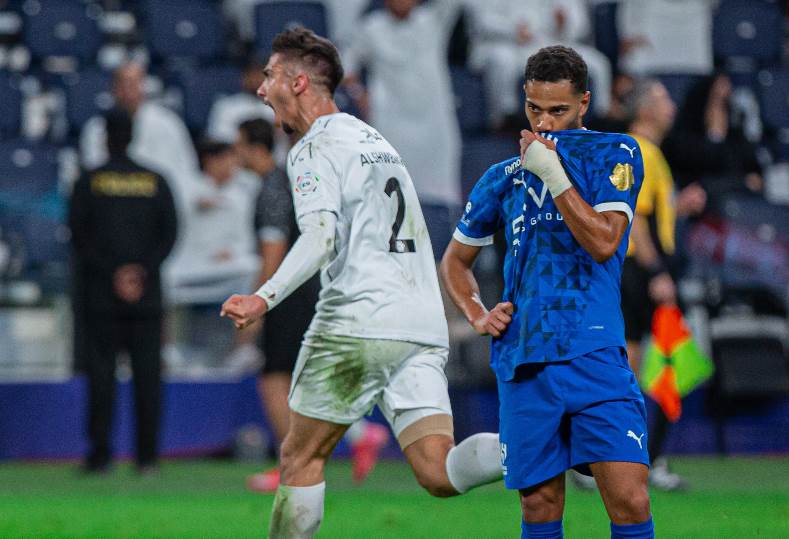 الهلال ضد الشباب.. الشويرخ يدرك التعادل لـ الليوث في الدوري السعودي “فيديو” الهلال ضد الشباب.. الشويرخ يدرك التعادل لـ الليوث في الدوري السعودي “فيديو”
