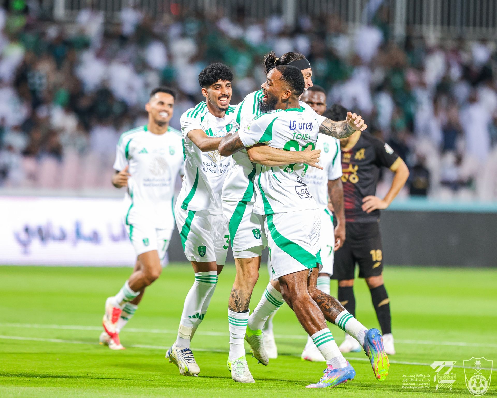 الهلال والنصر يتصارعان على موهبة أهلي جدة الهلال والنصر يتصارعان على موهبة أهلي جدة