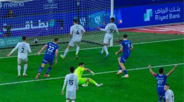 الهلال يتعادل مع الشباب في مباراة مثيرة ويمنح الاتحاد فرصة الابتعاد بصدارة الدوري السعودي