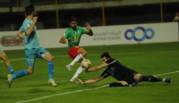 الوحدات يعاقب الصريح ويشدد الخناق على الحسين إربد الوحدات يعاقب الصريح ويشدد الخناق على الحسين إربد