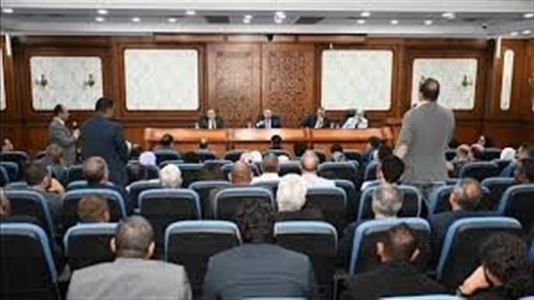 الوزير: طرح وحدات صناعية شاغرة كاملة المرافق بجميع المحافظات مايو المقبل الوزير: طرح وحدات صناعية شاغرة كاملة المرافق بجميع المحافظات مايو المقبل