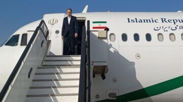 الوفد الإيراني إلى المحادثات مع الولايات المتحدة يصل إلى روما