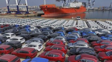 الولايات المتحدة تطالب بريطانيا بخفض الرسوم الجمركية على السيارات من 10% إلى 2.5%