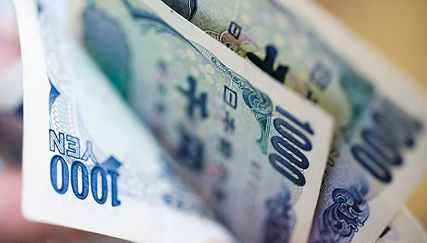 الين الياباني يقفز إلى أعلى مستوياته في سبعة أشهر الين الياباني يقفز إلى أعلى مستوياته في سبعة أشهر