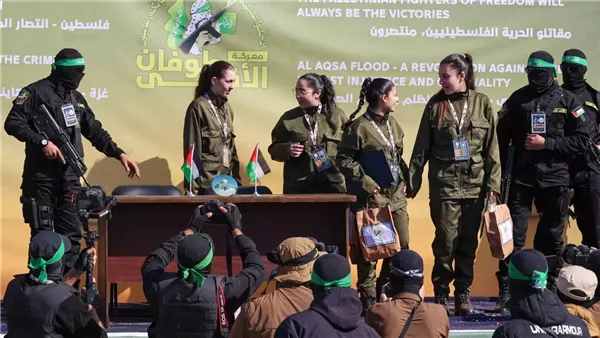 انتفاضة بجيش الاحتلال.. المئات من طياري سلاح الجو الإسرائيلي يطالبون بوقف العدوان على غزة انتفاضة بجيش الاحتلال.. المئات من طياري سلاح الجو الإسرائيلي يطالبون بوقف العدوان على غزة