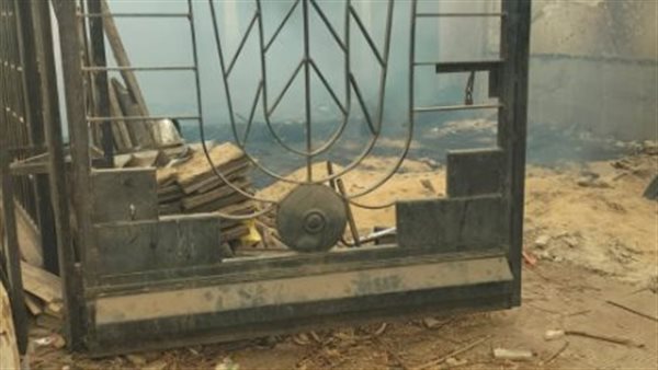 اندلاع حريق في أخشاب ومخلفات بجوار مديرية الشباب والرياضة بالمنيا | بث مباشر اندلاع حريق في أخشاب ومخلفات بجوار مديرية الشباب والرياضة بالمنيا | بث مباشر