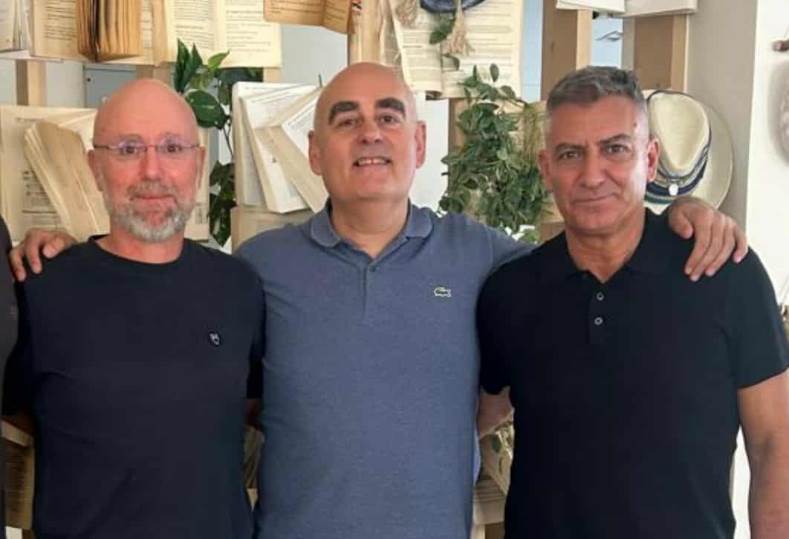 باستور يجتمع مع مدربي القطبين للتنسيق لوديتي البرازيل باستور يجتمع مع مدربي القطبين للتنسيق لوديتي البرازيل