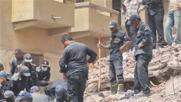 بالأسماء ..مصرع 9 أشخاص أسفل عقار أسيوط المنهار بالأسماء ..مصرع 9 أشخاص أسفل عقار أسيوط المنهار