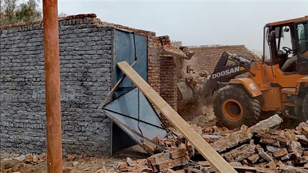 بالصور.. تعرف على حصاد أعمال المرحلة الثانية للموجة 25 لإزالة التعديات بالأقصر بالصور.. تعرف على حصاد أعمال المرحلة الثانية للموجة 25 لإزالة التعديات بالأقصر