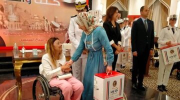 بالصور.. توزيع ماكينات خياطة على 30 سيدة من ذوات الإعاقة السمعية