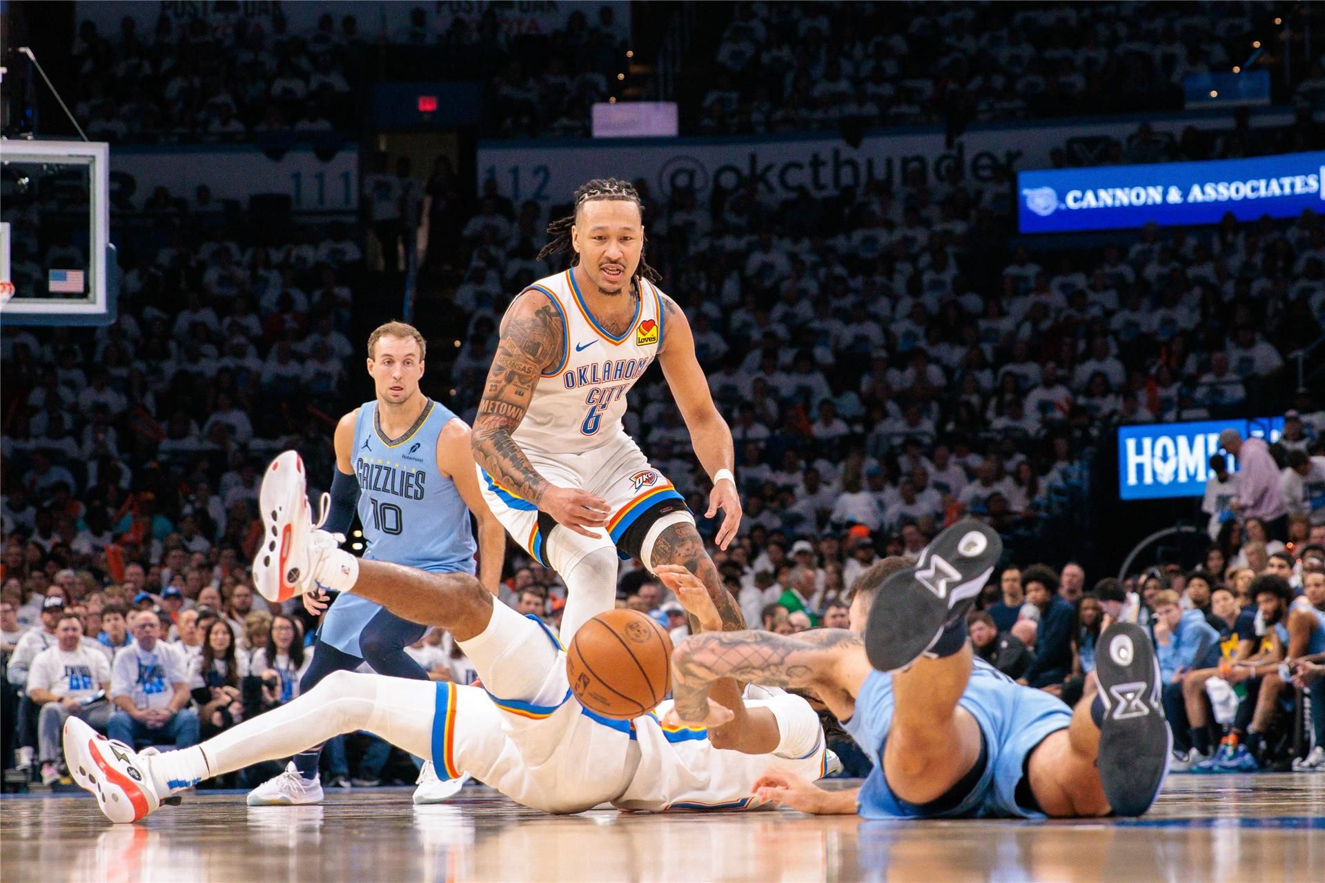 بالصور: ثاندر يحقق بداية صاعقة ويسحق ممفيس في NBA بالصور: ثاندر يحقق بداية صاعقة ويسحق ممفيس في NBA