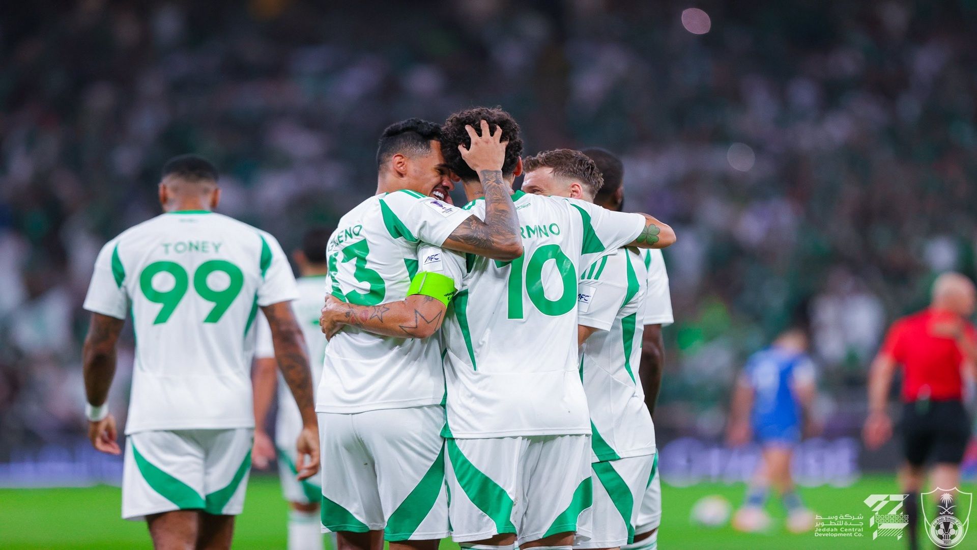 بالصور.. جالينو يرتدي ثوب فينيسيوس في الكلاسيكو السعودي بالصور.. جالينو يرتدي ثوب فينيسيوس في الكلاسيكو السعودي