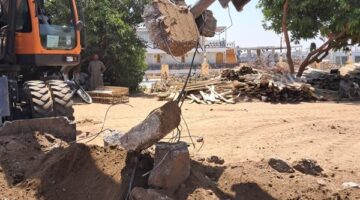 بالصور.. حملة لإزالة حالات التعدى علي الأراضي الزراعية غرب الأقصر