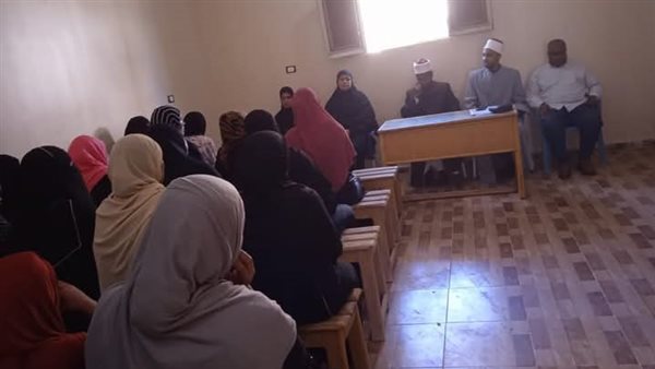 بالصور.. ندوة تثقيفية للمواطنين حول الحد من المغالاة في المهور بالأقصر بالصور.. ندوة تثقيفية للمواطنين حول الحد من المغالاة في المهور بالأقصر