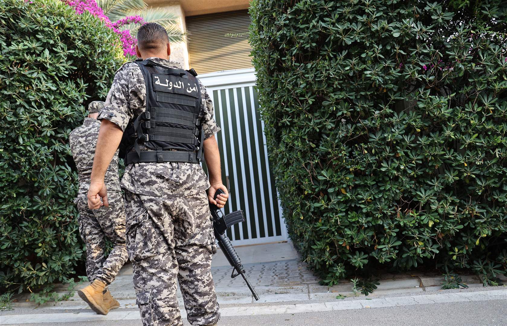 بالصورة: عملية دقيقة لأمن الدولة تُحبط تهريب ممنوعات! بالصورة: عملية دقيقة لأمن الدولة تُحبط تهريب ممنوعات!