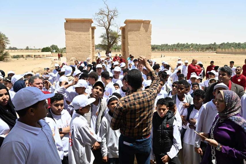 زيارة لمعبد هيبس ضمن أسبوع أهل مصر لأطفال المحافظات الحدودية