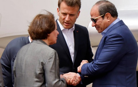 بحضور السيسي وماكرون.. هل يتم إدخال أول قافلة مساعدات للقطاع رغما عن أنف إسرائيل؟ حفلات الرقص تثير الغضب.. نيكسون وماكرون هل يعيد التاريخ نفسه؟ وأيهما نصدّق: الزعماء الثلاثة الذين تحدثوا عن حل الدولتين أم ترامب الذي أكد خطته للتهجير؟ بحضور السيسي وماكرون.. هل يتم إدخال أول قافلة مساعدات للقطاع رغما عن أنف إسرائيل؟ حفلات الرقص تثير الغضب.. نيكسون وماكرون هل يعيد التاريخ نفسه؟ وأيهما نصدّق: الزعماء الثلاثة الذين تحدثوا عن حل الدولتين أم ترامب الذي أكد خطته للتهجير؟