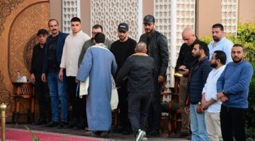بدء توافد النجوم على عزاء الراحل سليمان عيد بمسجد الشرطة بالشيخ زايد (صور)