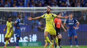 بذكريات الهلال.. لاعب النصر يفوز بجائزة جديدة