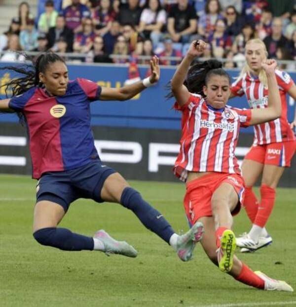 برشلونة يكتسح أتلتيكو بسداسية في ليجا السيدات برشلونة يكتسح أتلتيكو بسداسية في ليجا السيدات