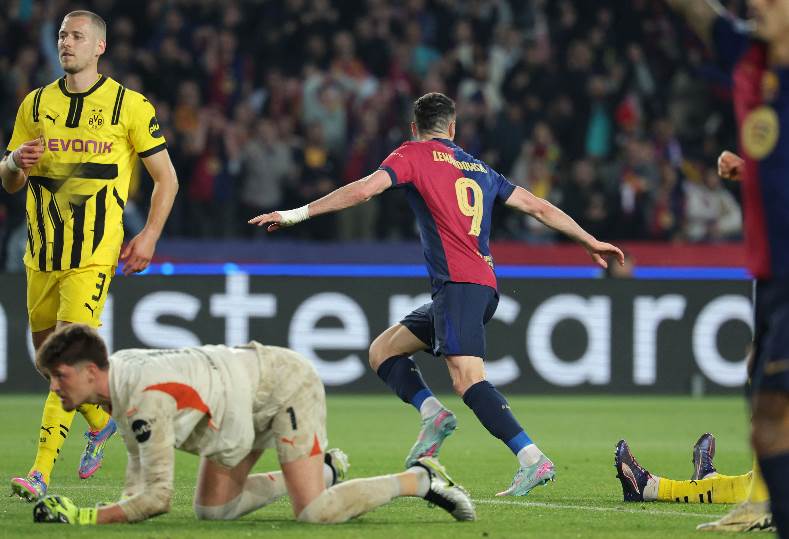 برشلونة يكتسح بوروسيا دورتموند برباعية في ذهاب ربع نهائي دوري الأبطال “فيديو” برشلونة يكتسح بوروسيا دورتموند برباعية في ذهاب ربع نهائي دوري الأبطال “فيديو”