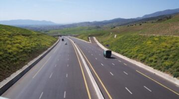 بركة: شبكة الطرق السريعة بالمغرب تمتد إلى 2177 كيلومتر