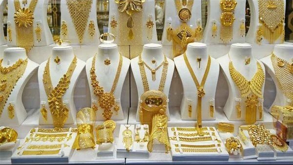 بسبب الدولار والأونصة..الذهب في مصر يقفز 60 جنيها مسجلا 4410 جنيهات للجرام بسبب الدولار والأونصة..الذهب في مصر يقفز 60 جنيها مسجلا 4410 جنيهات للجرام