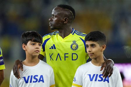 بعد 7 شهور.. ماني ينهي عقدته في نخبة آسيا بعد 7 شهور.. ماني ينهي عقدته في نخبة آسيا