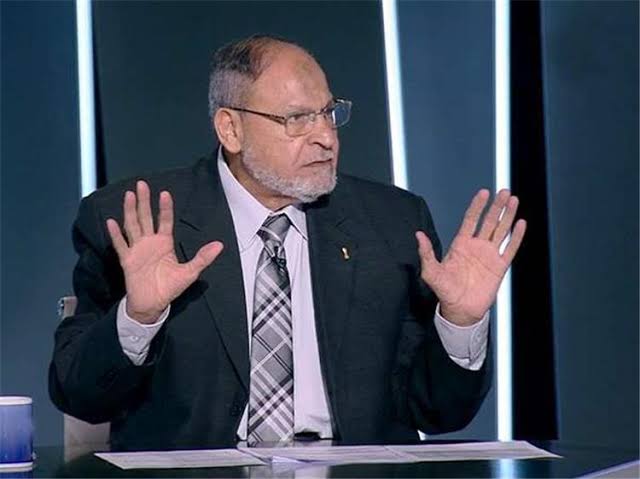 بعد التعادل مع بيراميدز.. طه إسماعيل يفتح النار على كولر : «لا يملك ما يقدمه للأهلي» بعد التعادل مع بيراميدز.. طه إسماعيل يفتح النار على كولر : «لا يملك ما يقدمه للأهلي»