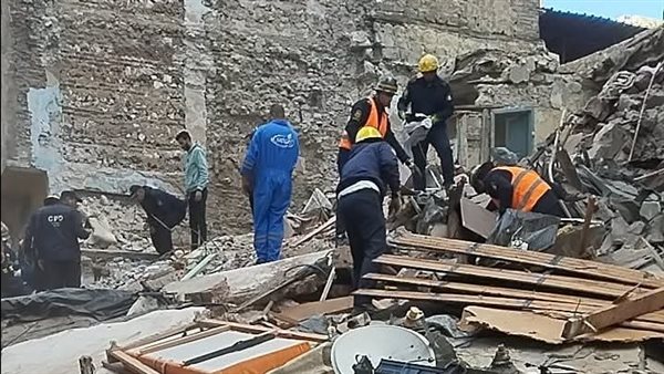 بعد انتشال جثة سيدة و3 مصابين.. انتهاء أعمال البحث عن ضحايا أسفل العقار المنهار بالإسكندرية بعد انتشال جثة سيدة و3 مصابين.. انتهاء أعمال البحث عن ضحايا أسفل العقار المنهار بالإسكندرية